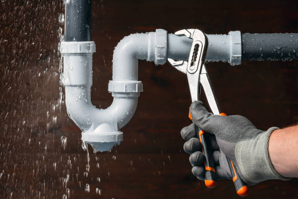 Professional Leak Detection technician working in Woods Hole, MA